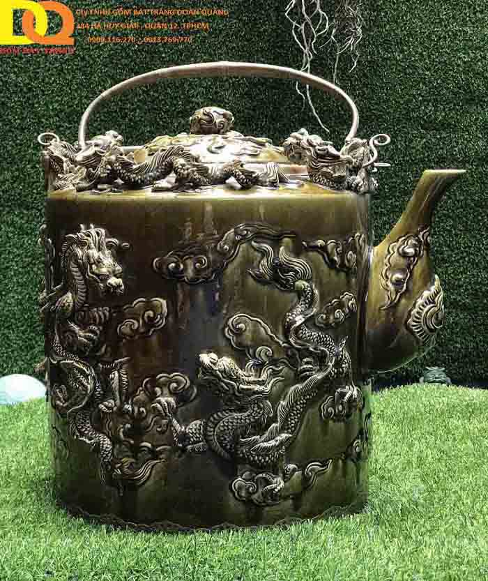 Teapot embossed hand claw